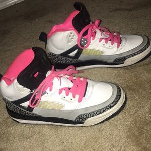 Women black & Pink Jordan's